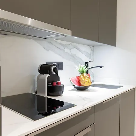 Gray D'albion 3i7 Yourhosthelper Cannes